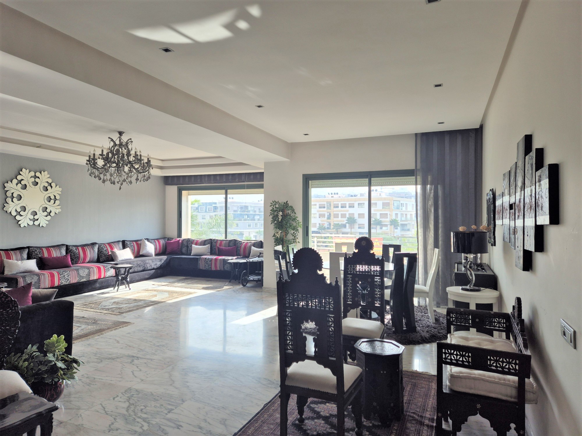 1-22 Grand appartement Jnane Californie