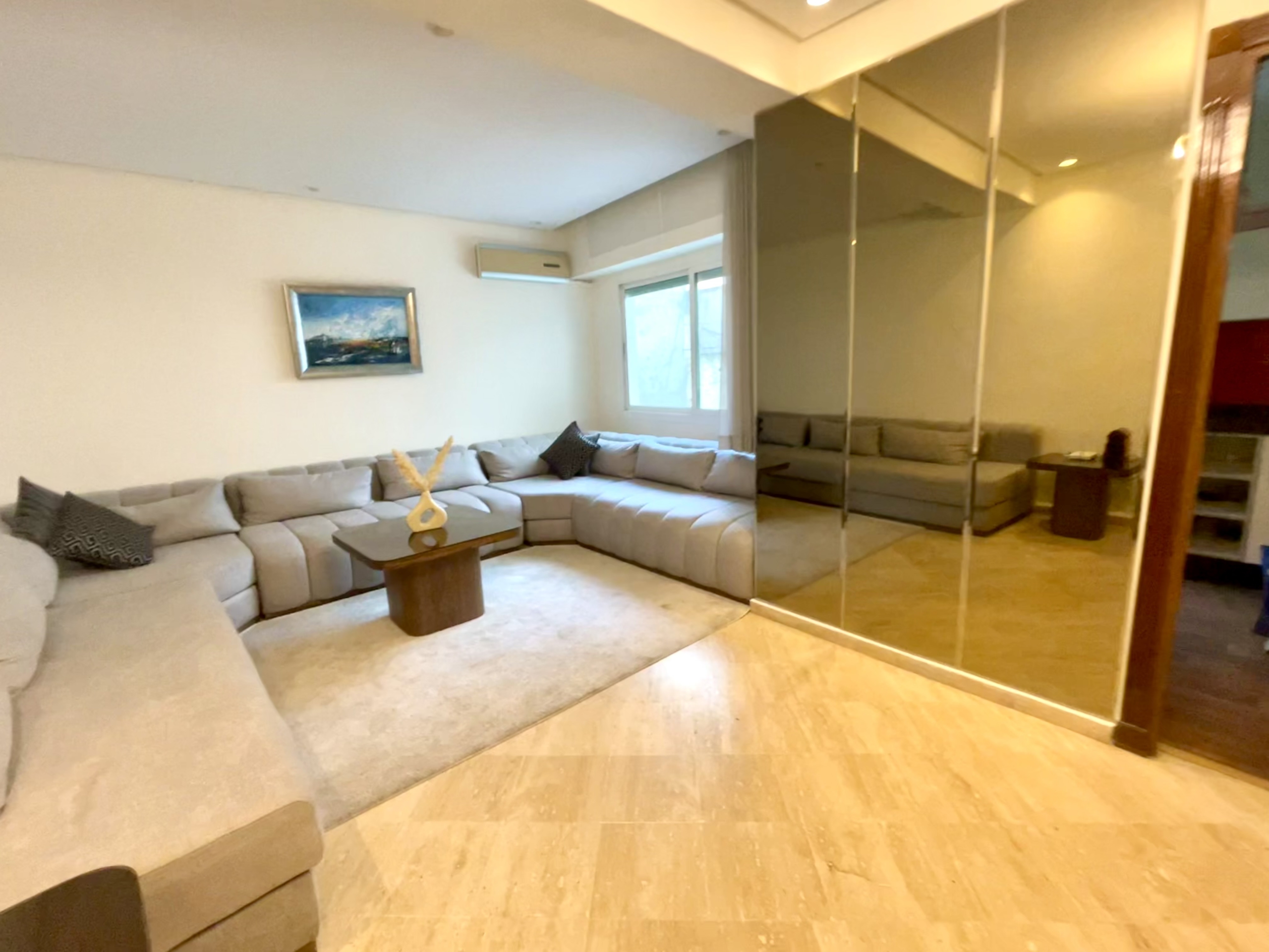 Studio meublé avec terrasse quartier Bourgogne