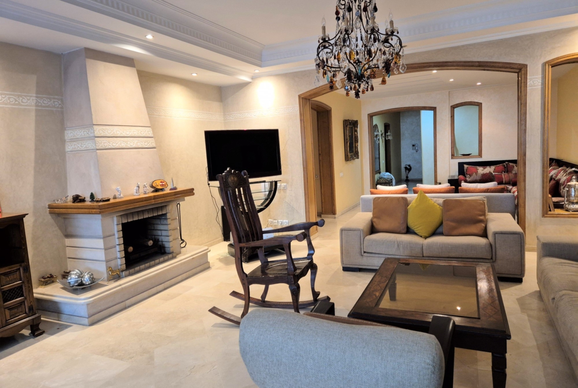 Grand appartement meublé quartier Racine