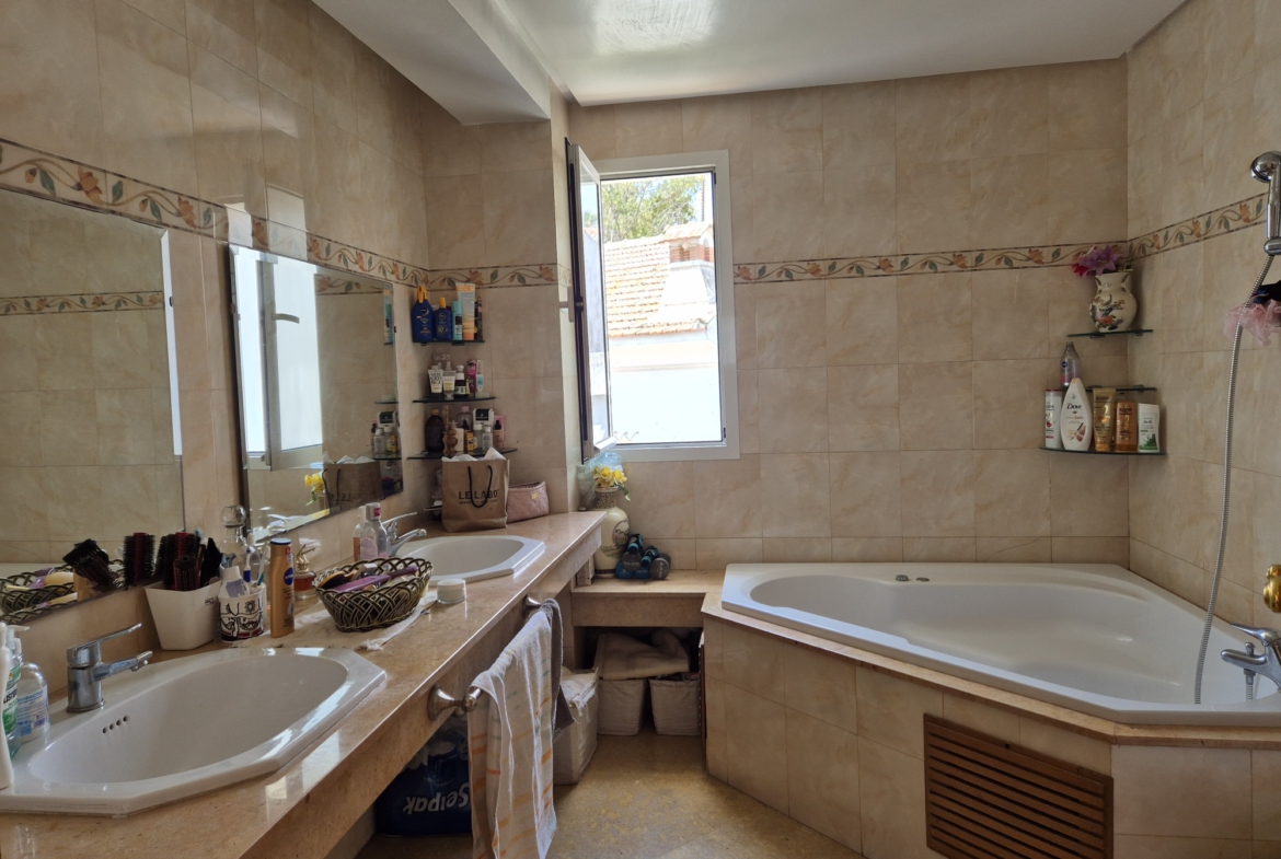 Villa récente Anfa Supérieur proche du golf