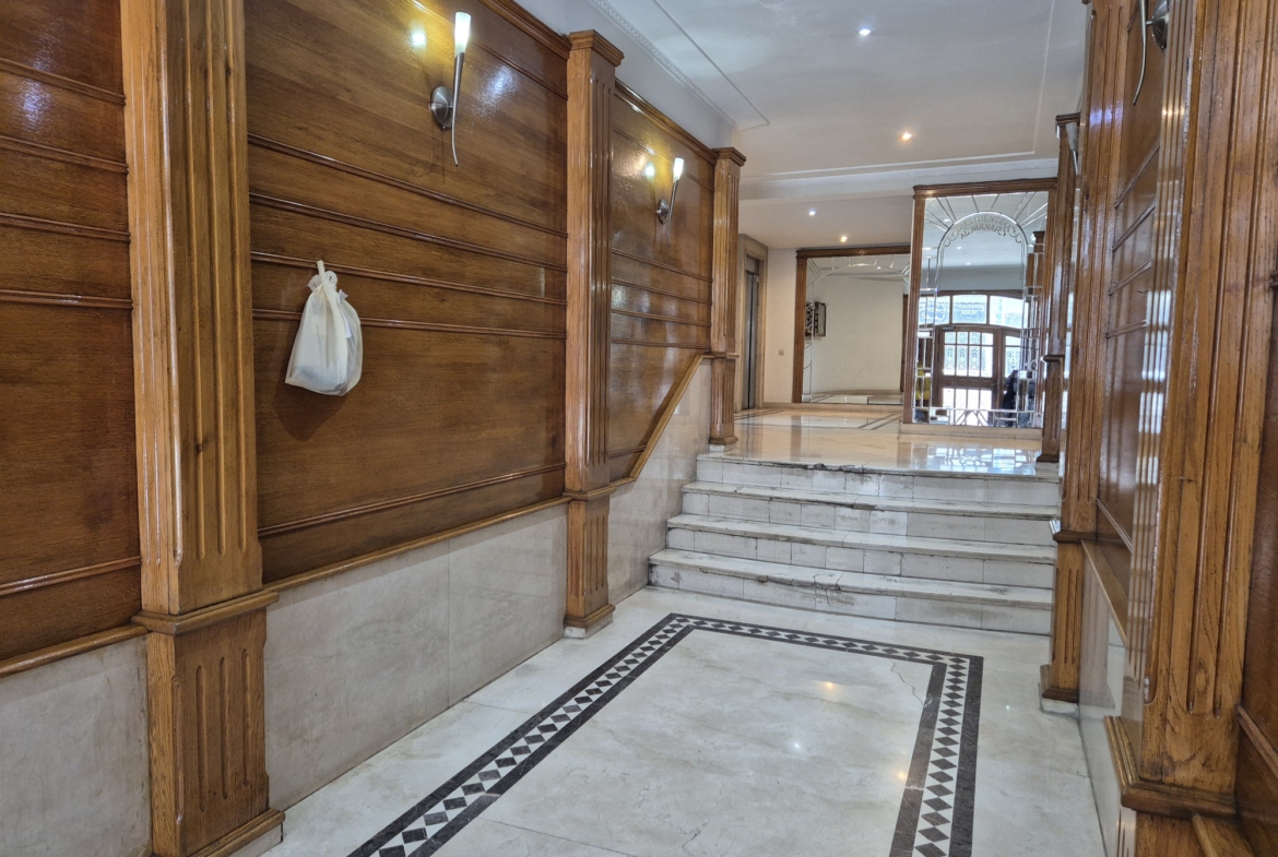 Grand appartement meublé quartier Racine