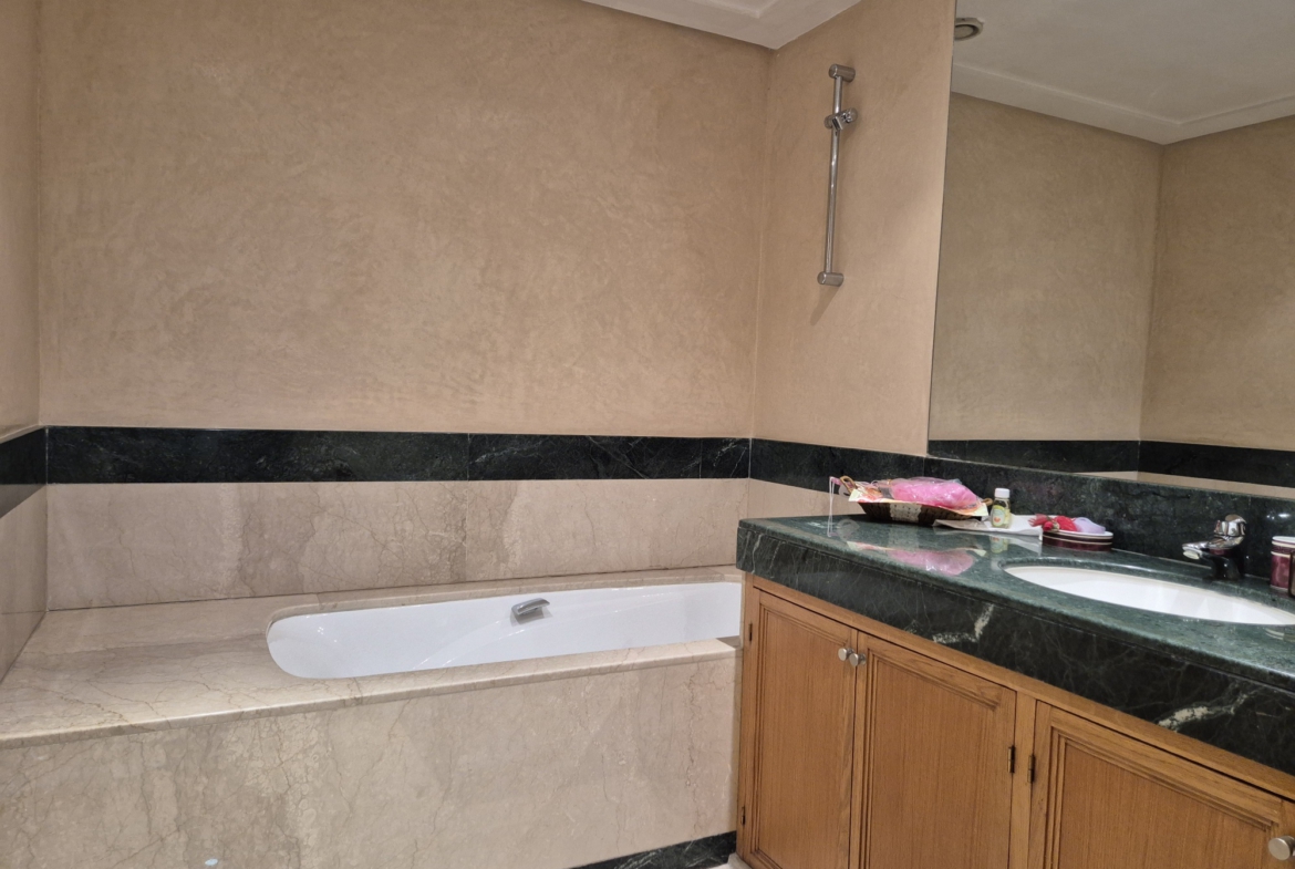 Grand appartement quartier Maarif Extension