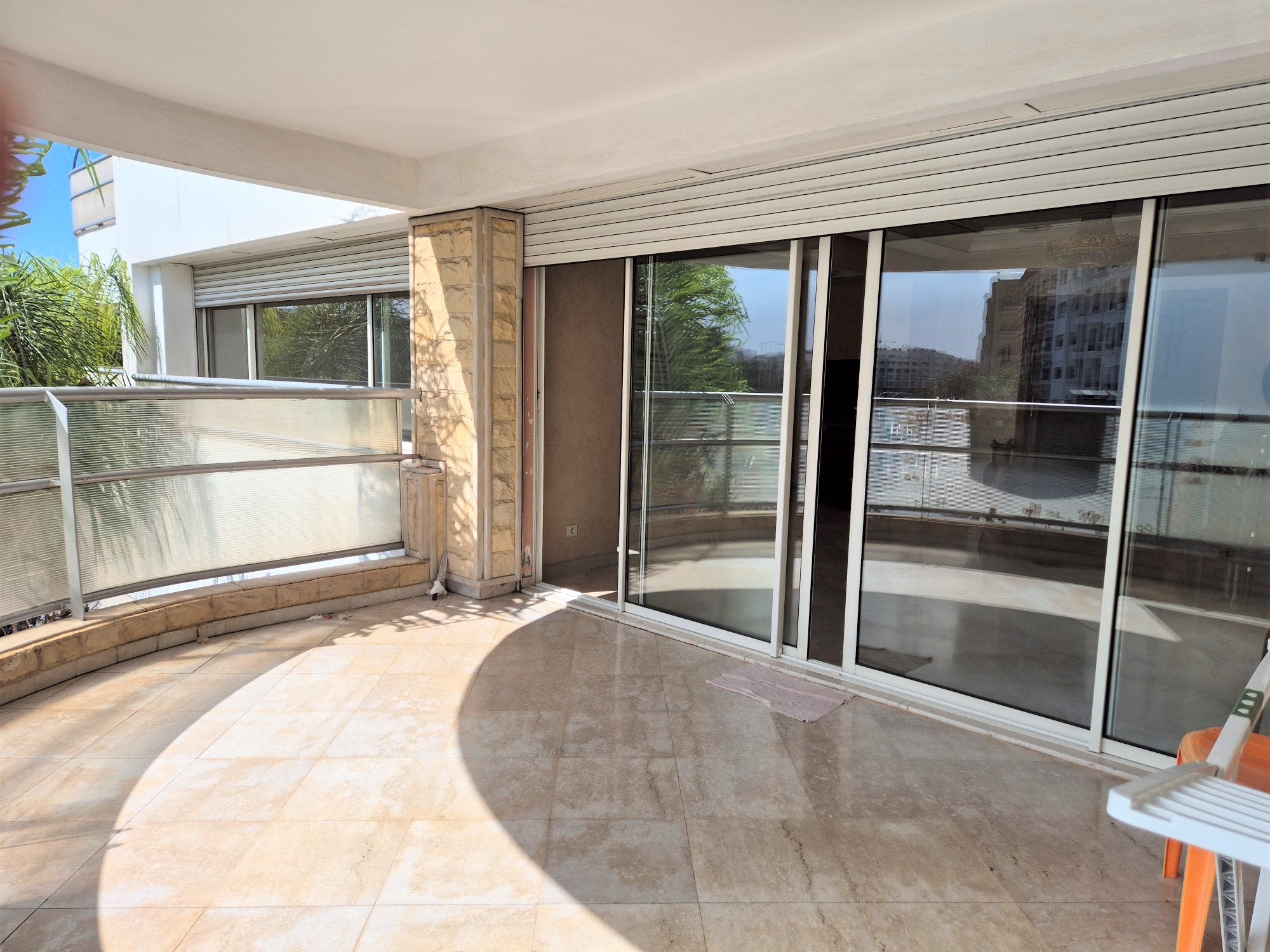 5-1 Grand appartement quartier Maarif Extension