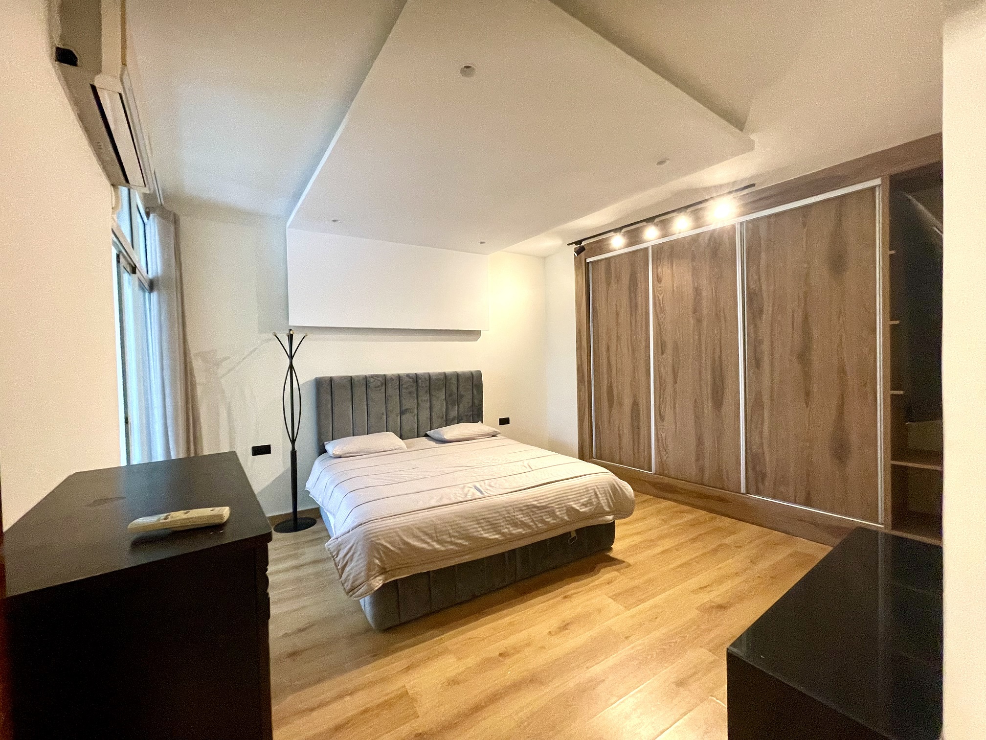 Studio meublé avec terrasse quartier Bourgogne