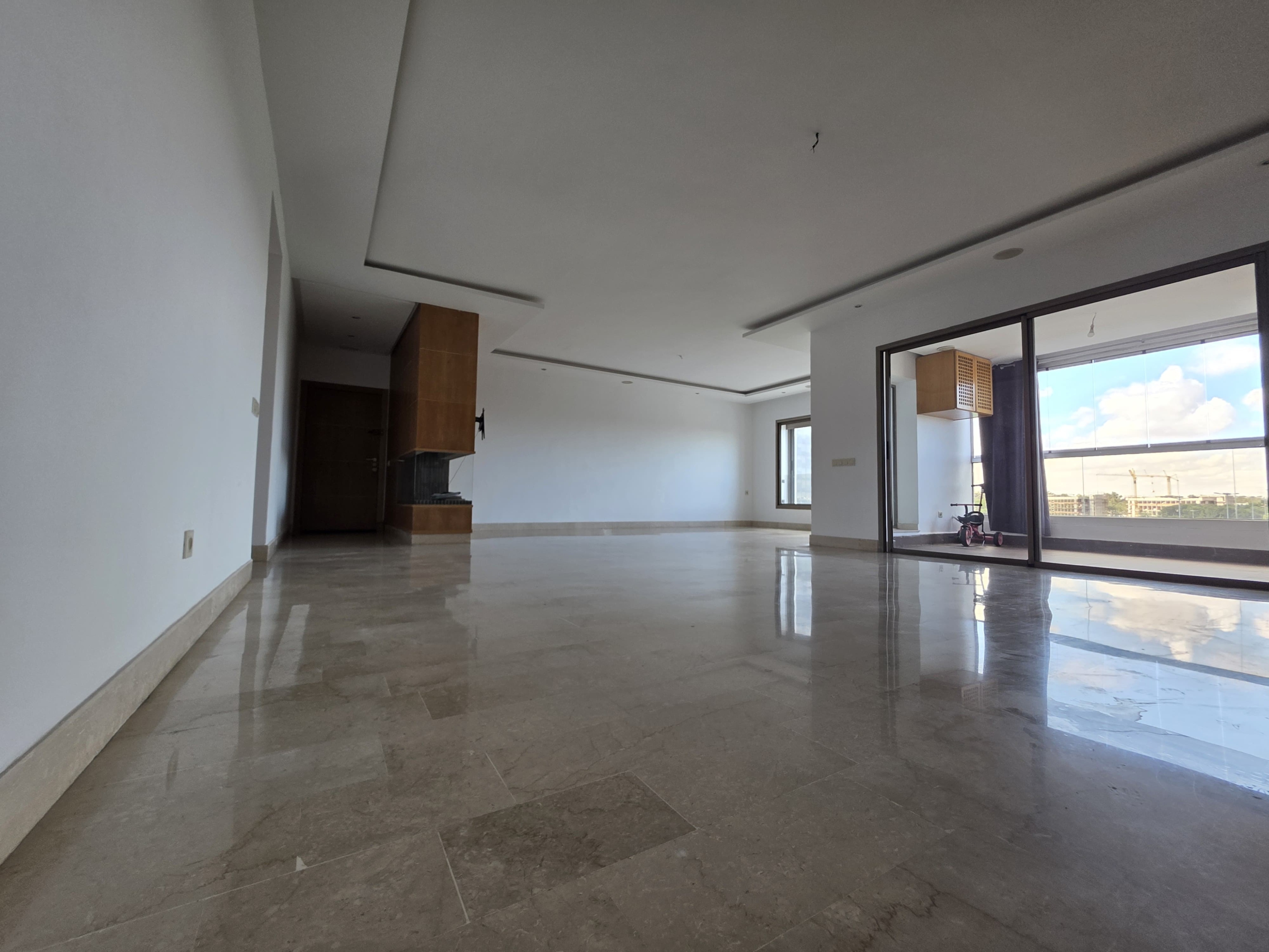 1 Appartement dernier étage sans vis-à-vis proche CAFC