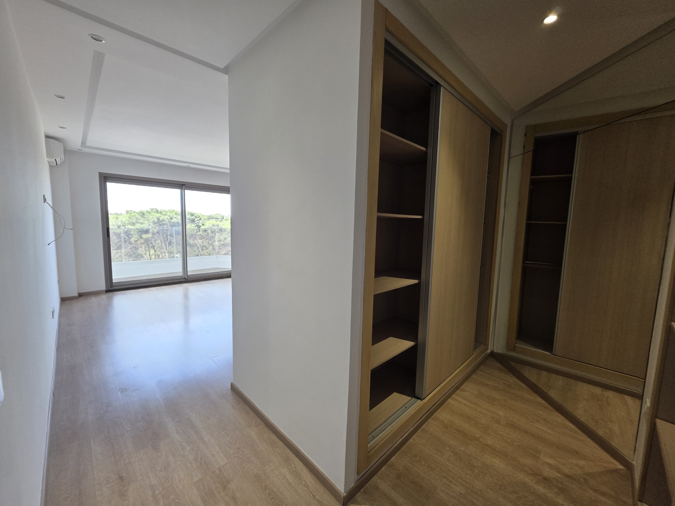 10 Appartement dernier étage sans vis-à-vis proche CAFC