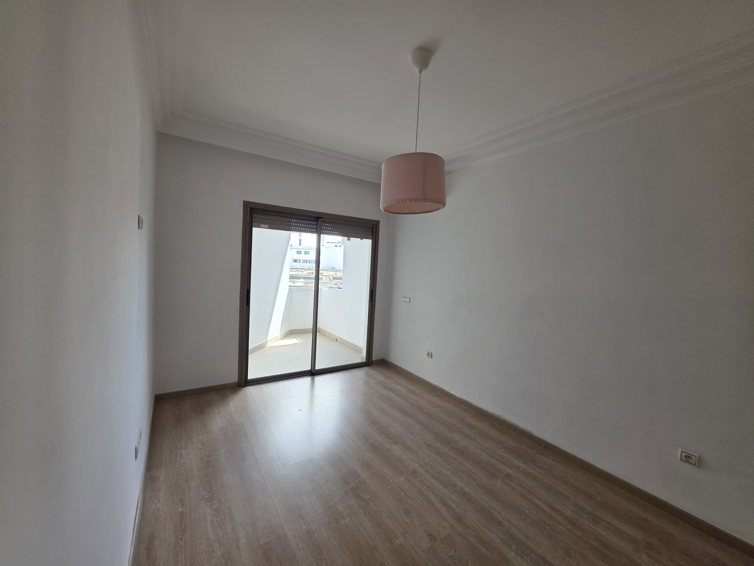 11 Appartement dernier étage sans vis-à-vis proche CAFC