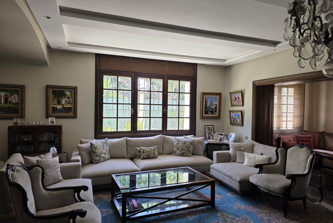 Villa moderne avec piscine sur Abdelkrim Khattabi