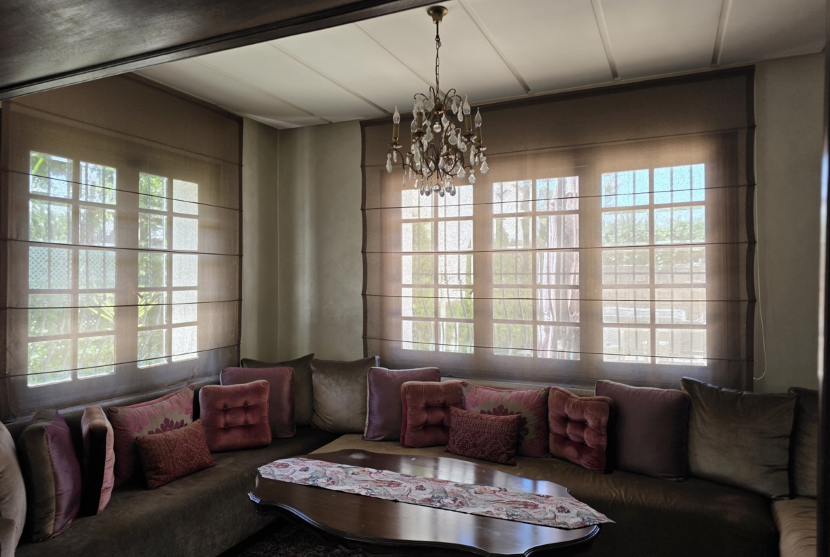 Villa moderne avec piscine sur Abdelkrim Khattabi