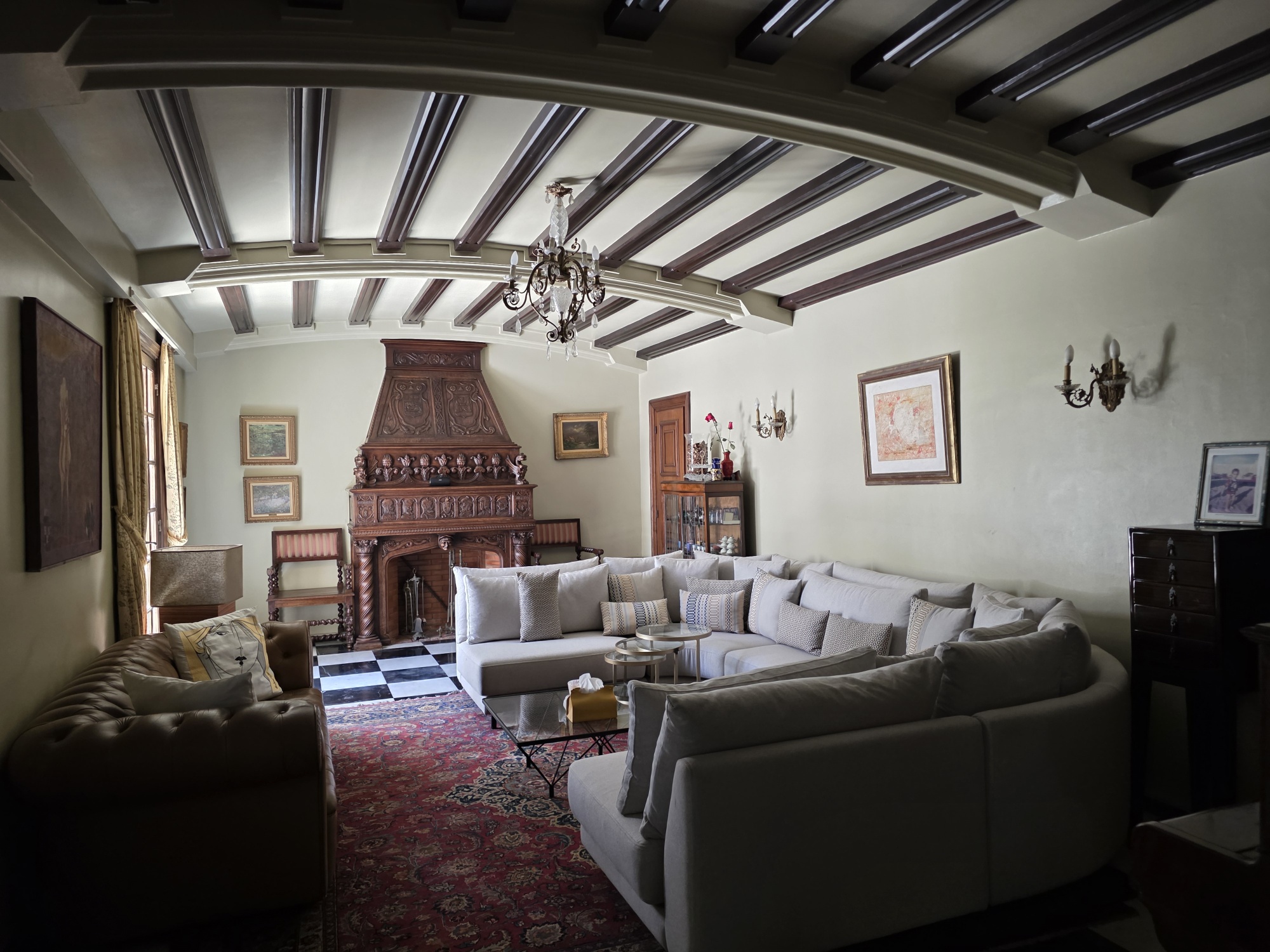 Villa moderne avec piscine sur Abdelkrim Khattabi