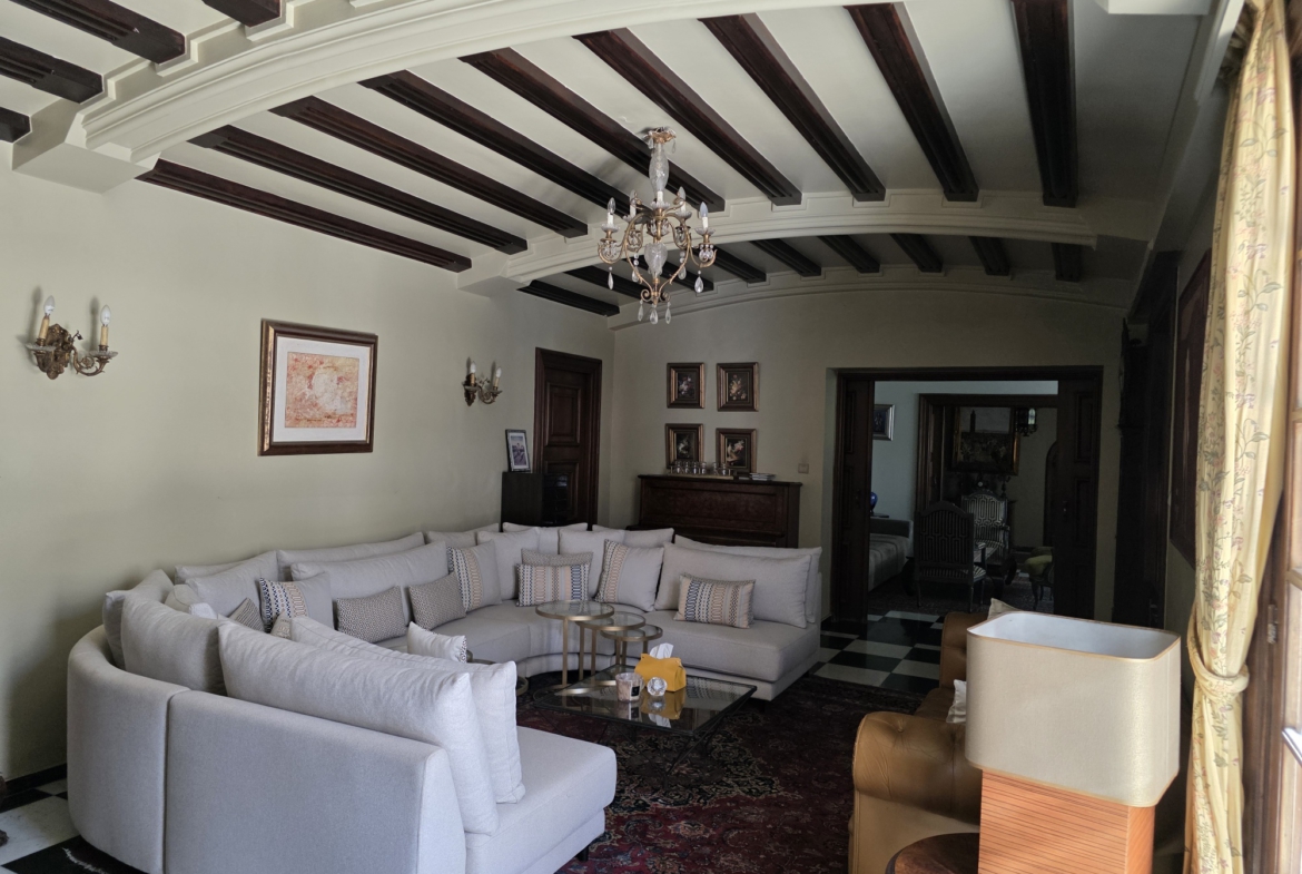Villa moderne avec piscine sur Abdelkrim Khattabi