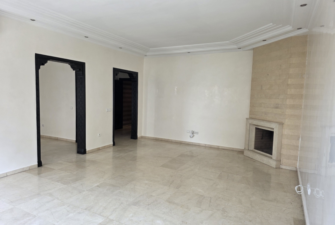 Appartement bien placé au Triangle d’Or