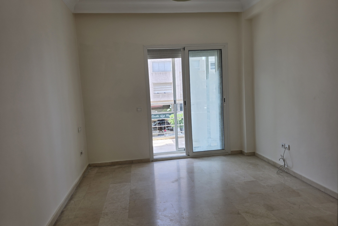 Appartement bien placé au Triangle d’Or