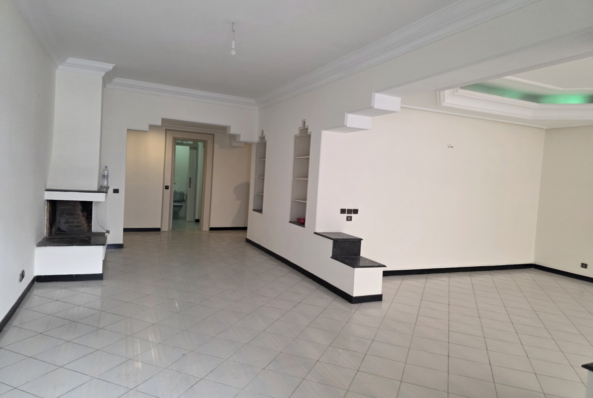 Grand appartement à louer à Racine