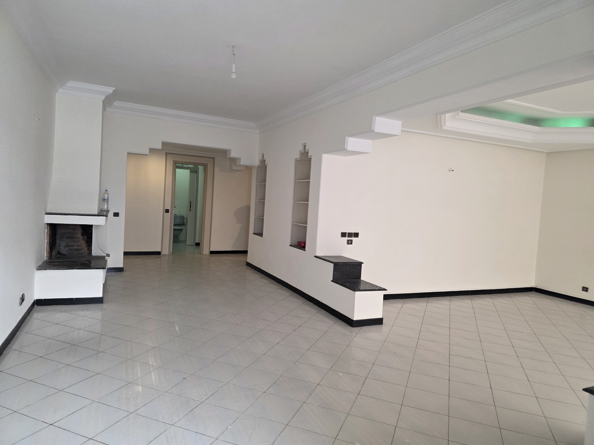 Grand appartement à louer à Racine