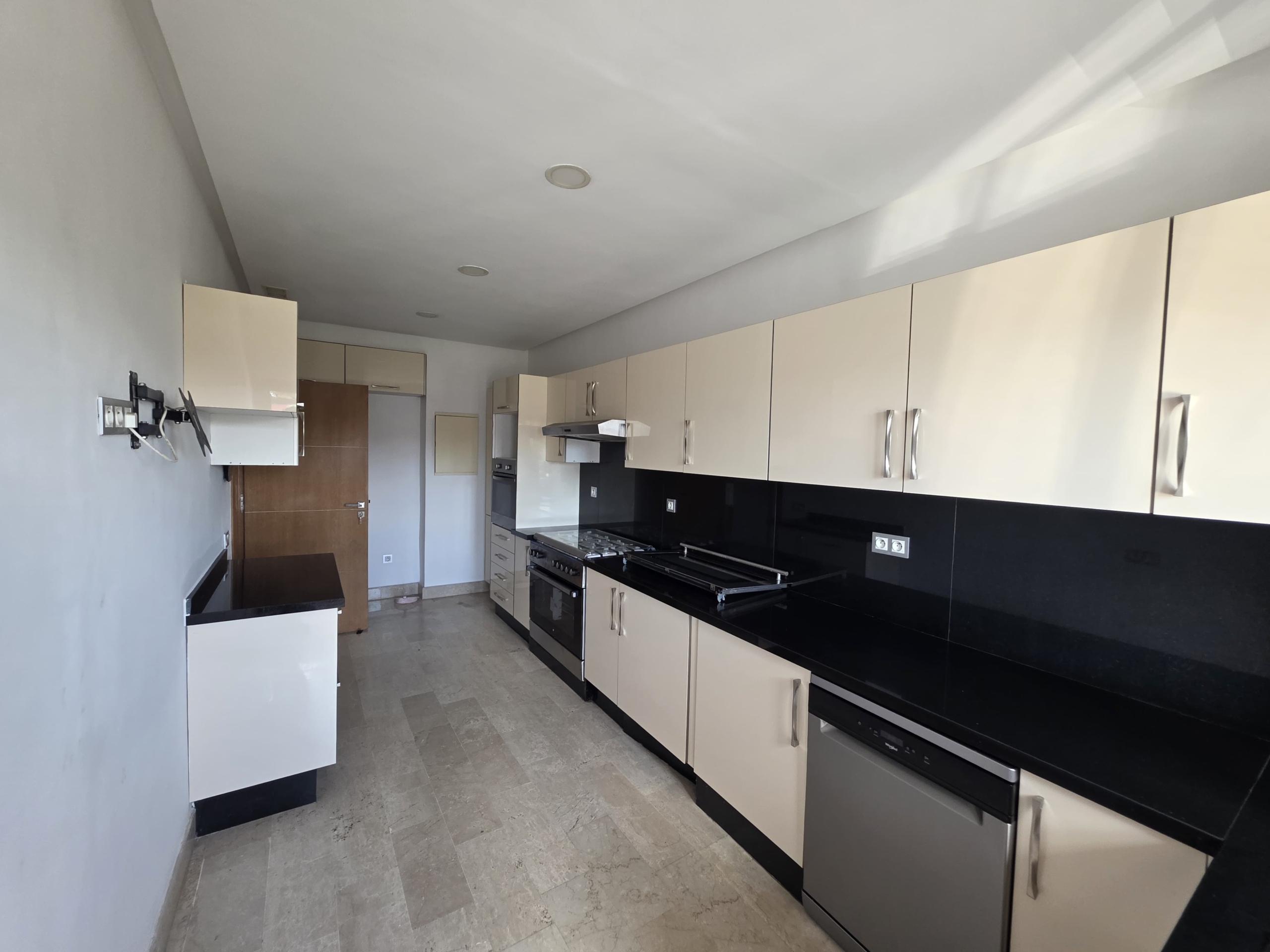 7 Appartement dernier étage sans vis-à-vis proche CAFC