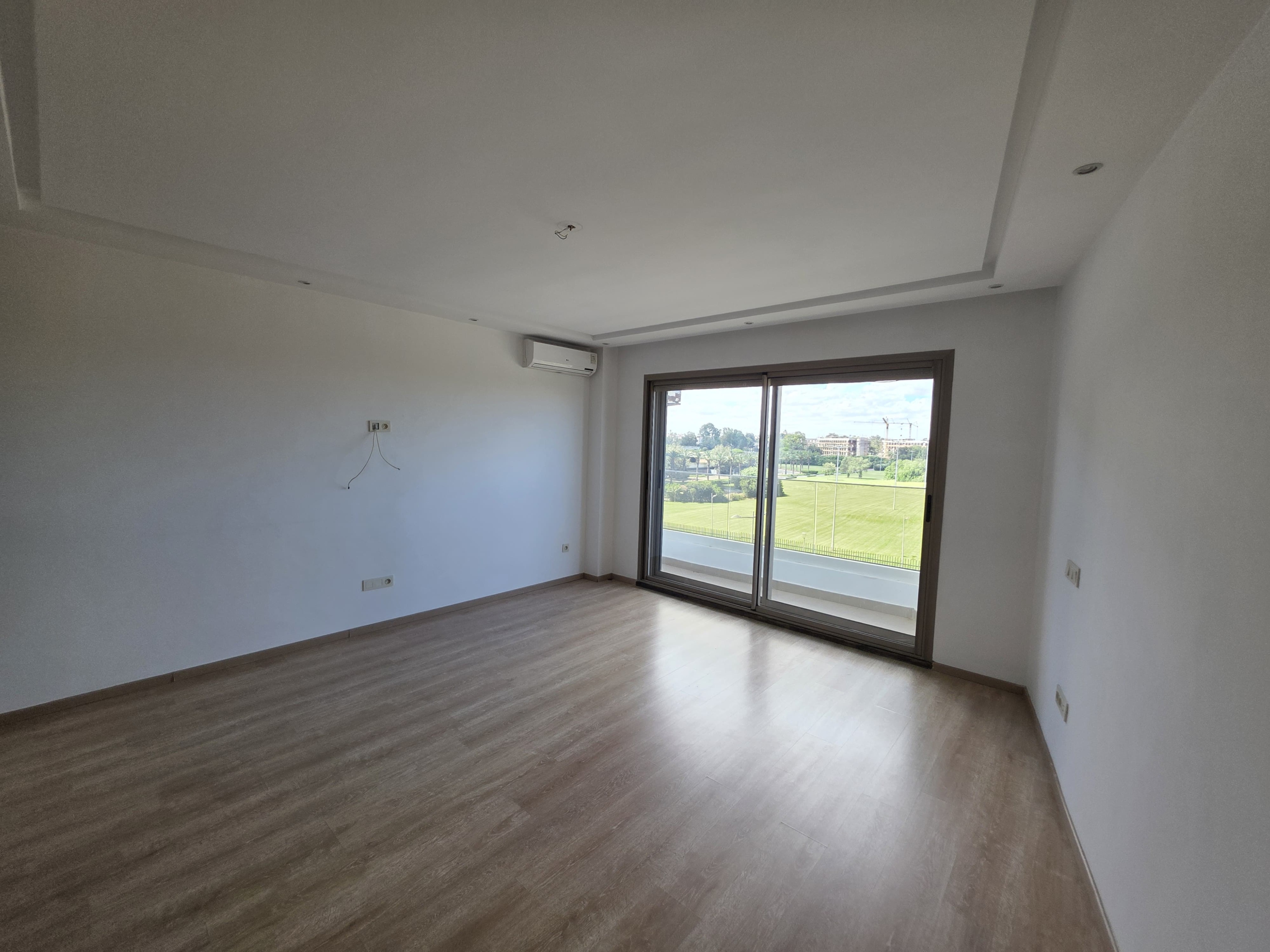 8 Appartement dernier étage sans vis-à-vis proche CAFC