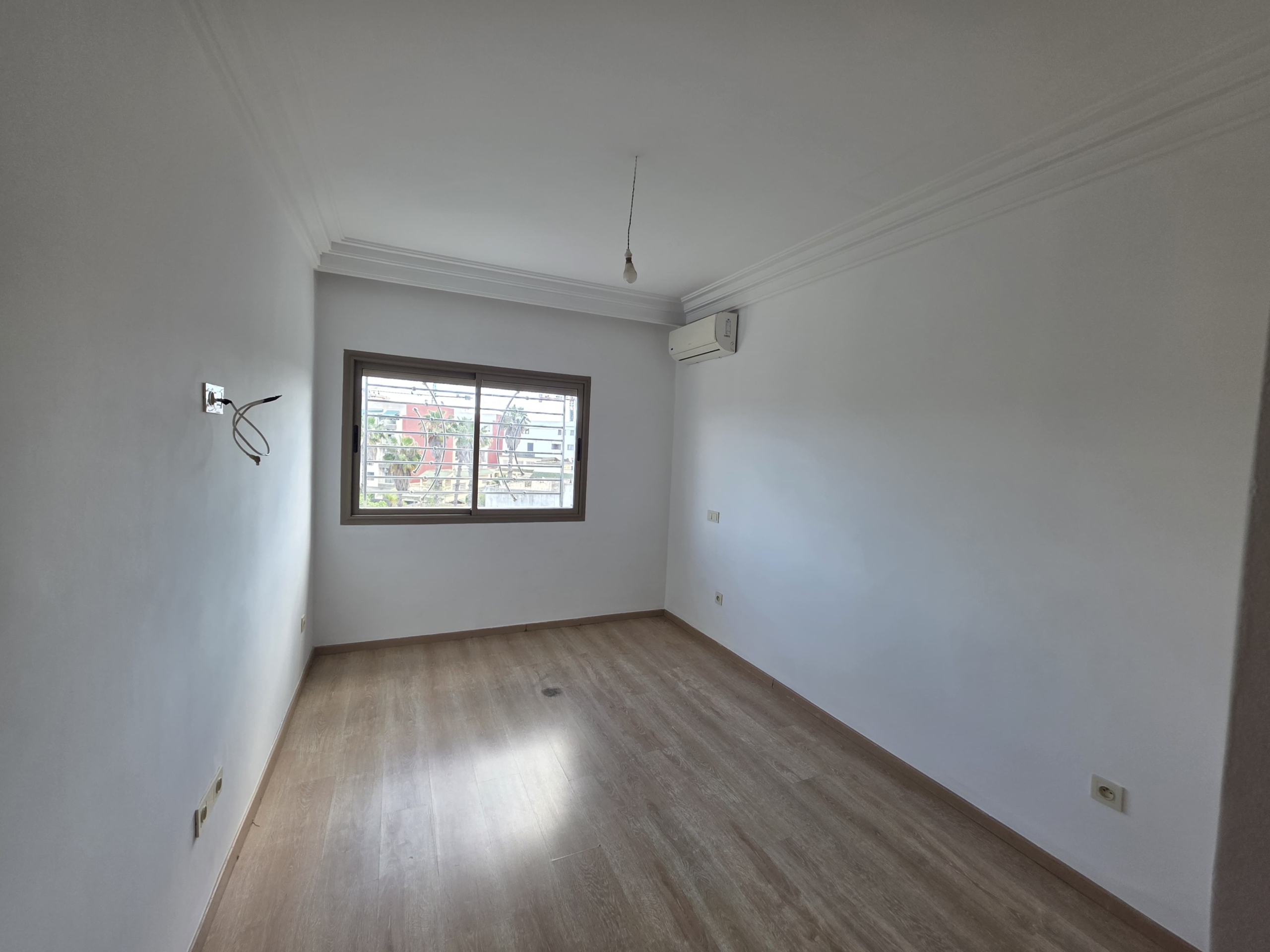 9 Appartement dernier étage sans vis-à-vis proche CAFC