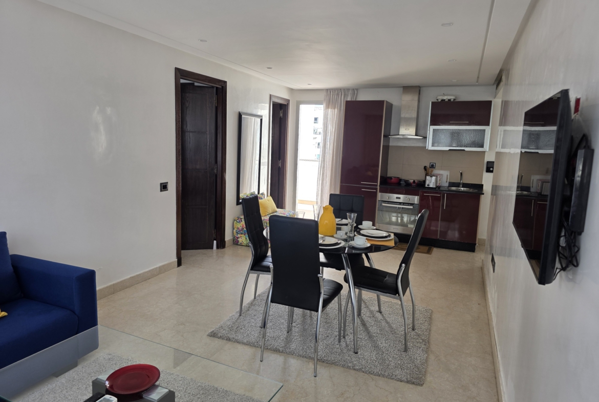 Appartement étage supérieur proche école Molière