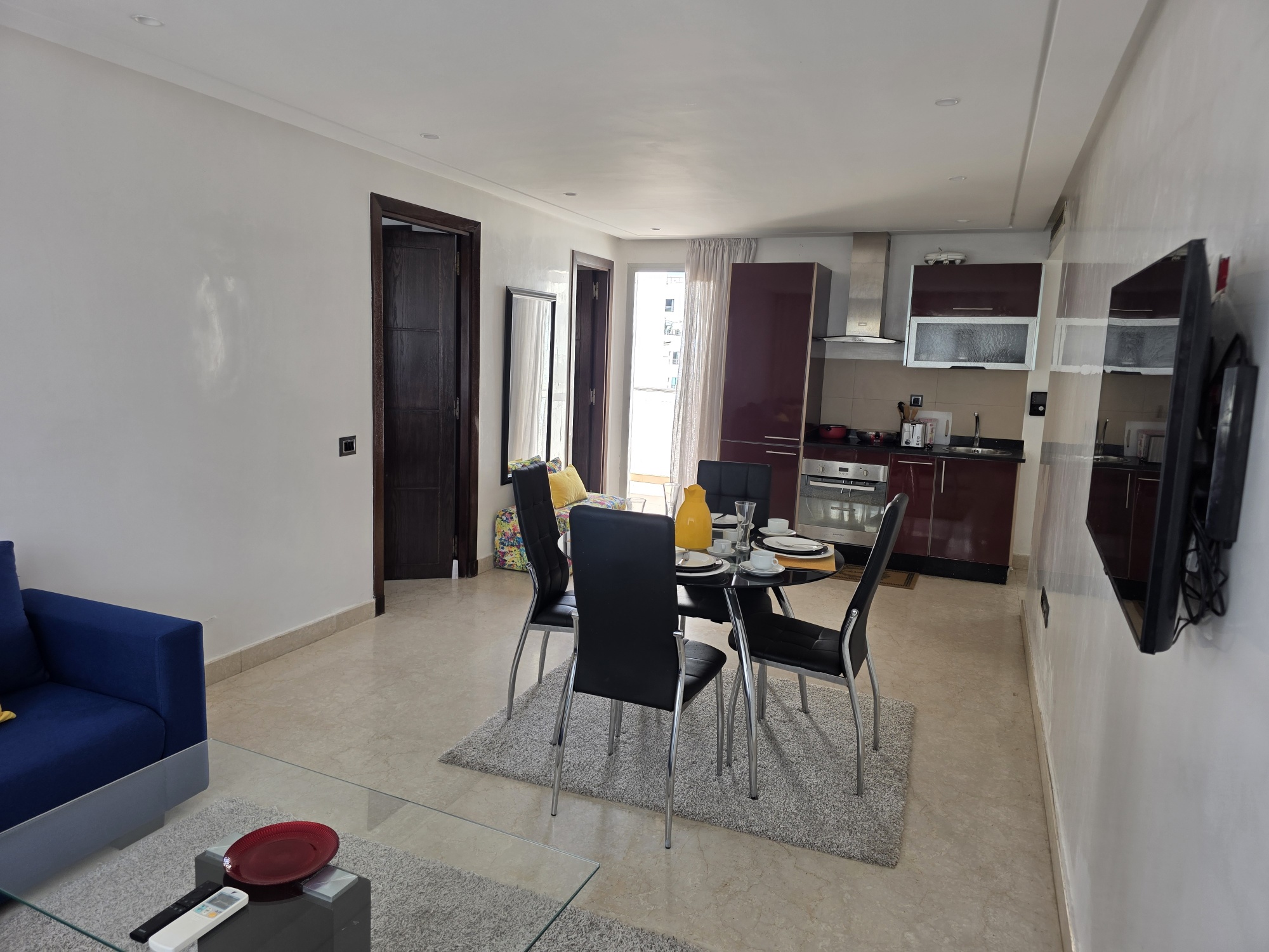 Appartement étage supérieur proche école Molière