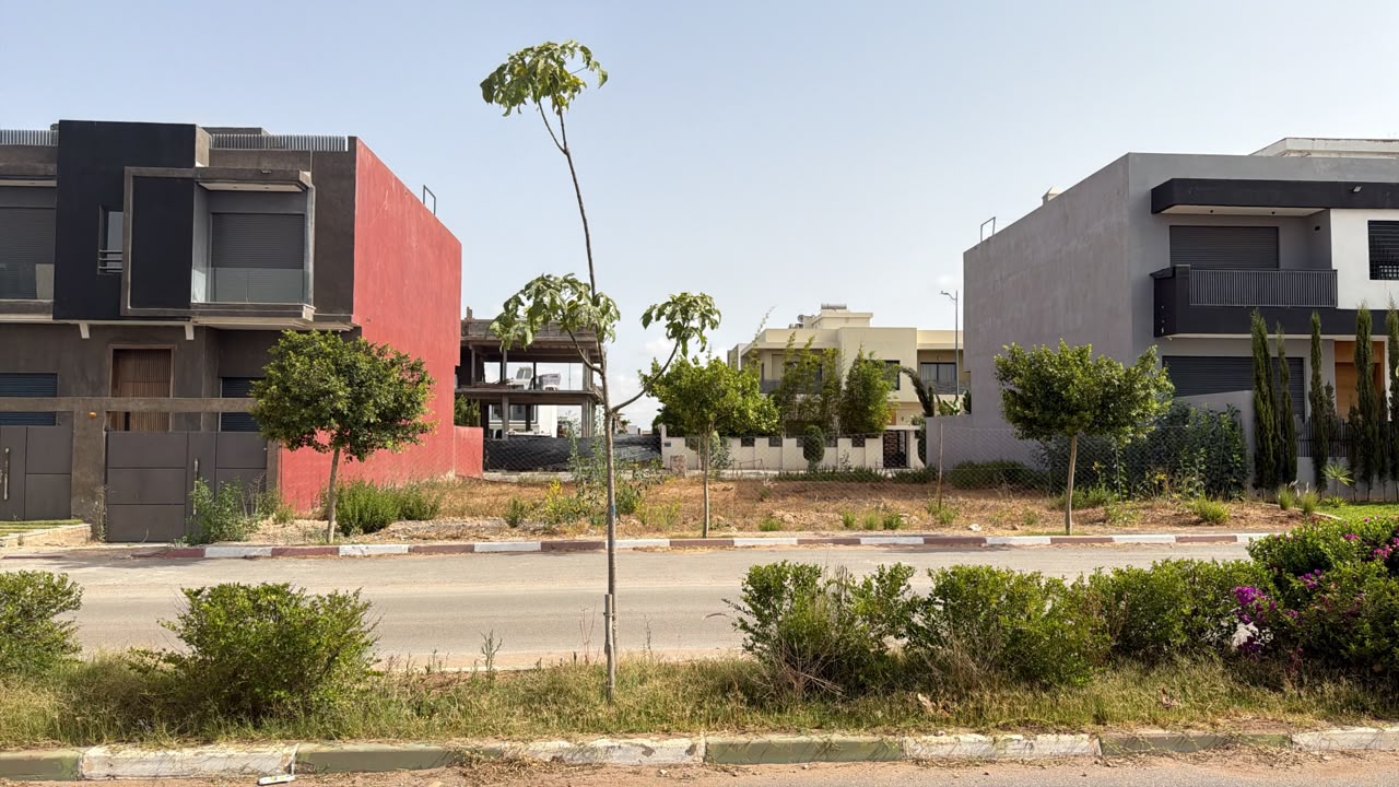 Terrain pour villa à Victoria Bouskoura
