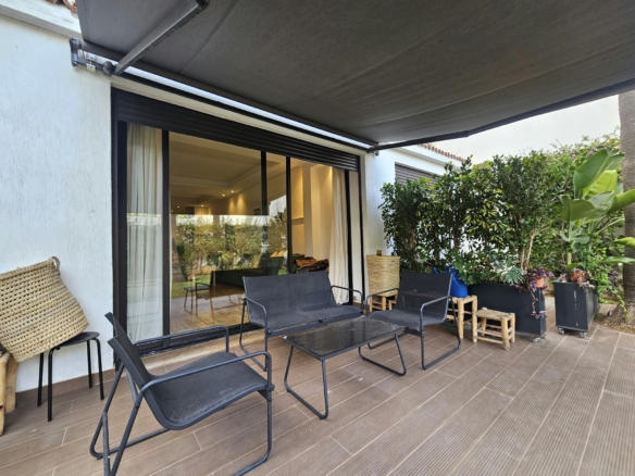 Rez de jardin meublé en résidence à Ain Diab